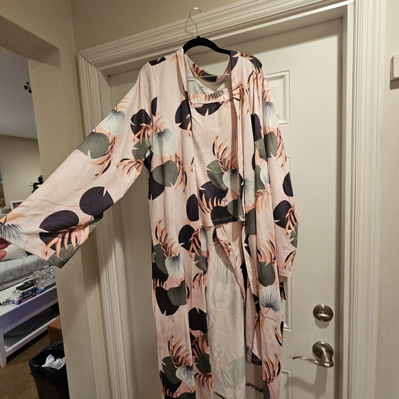 Floral Kimono Pajama and Robe Set in Soft Pink and Olive 4XL - Picture 2 of 11